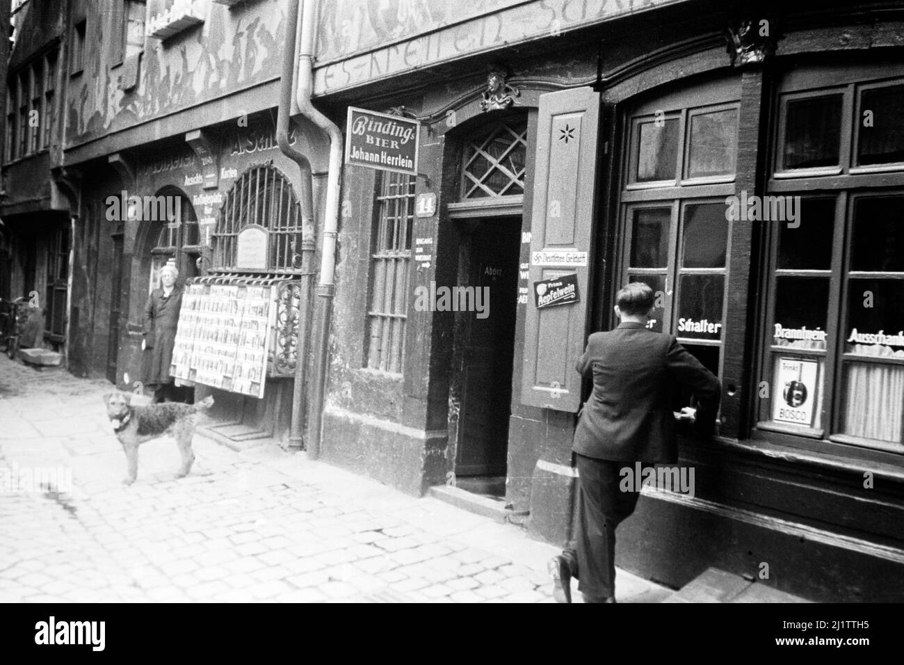 Haus zum Hasen und Pesthaus in der Altstadt von Frankfurt am Main, späte 1930er Jahre. Casa di Lepre e Plague House nel centro storico di Francoforte sul meno, fine 1930s. Foto Stock