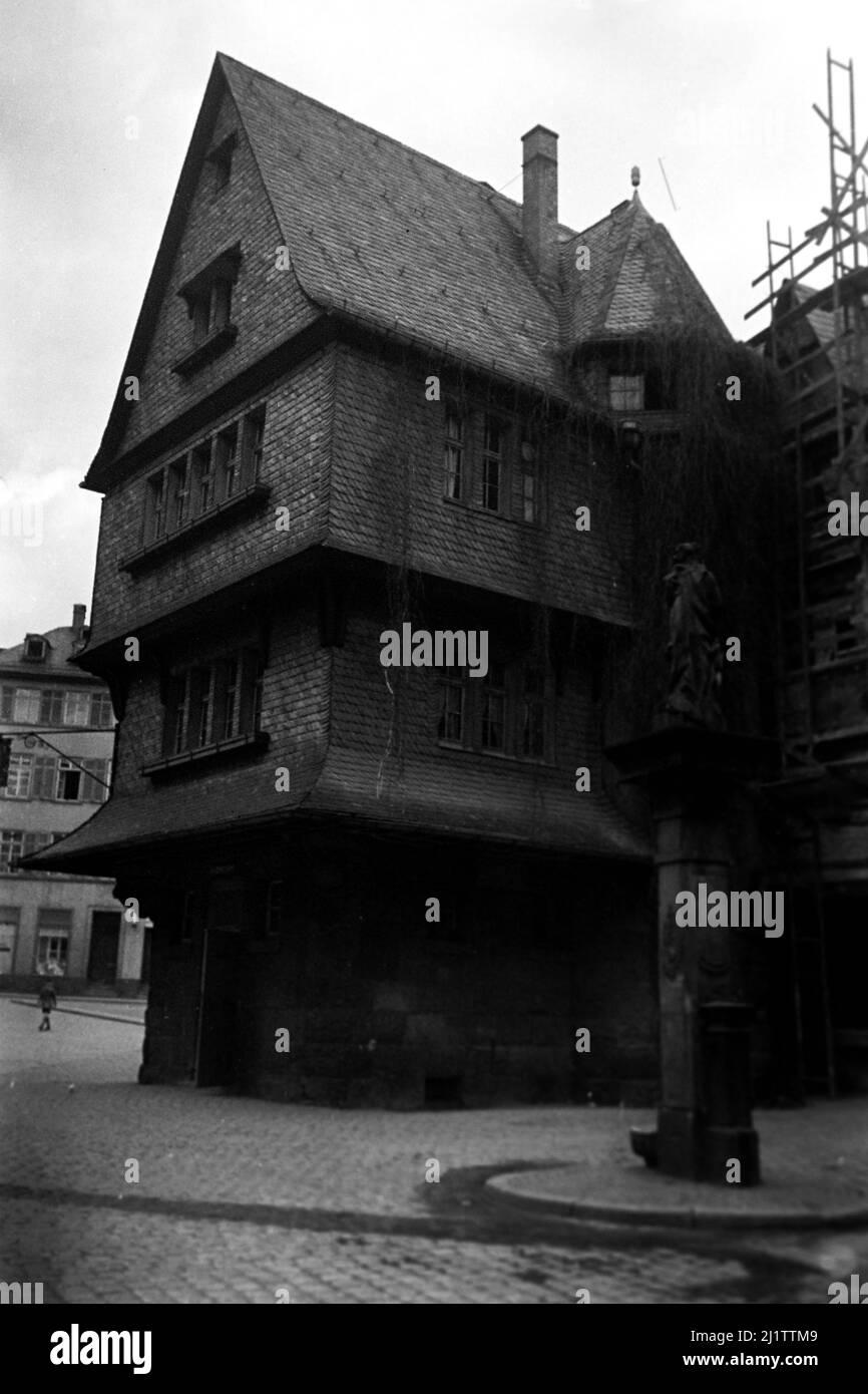 Gebäude ind er Frankfurter Altstadt, späte 1930er Jahre. Edificio nel centro storico di Francoforte, fine 1930s. Foto Stock