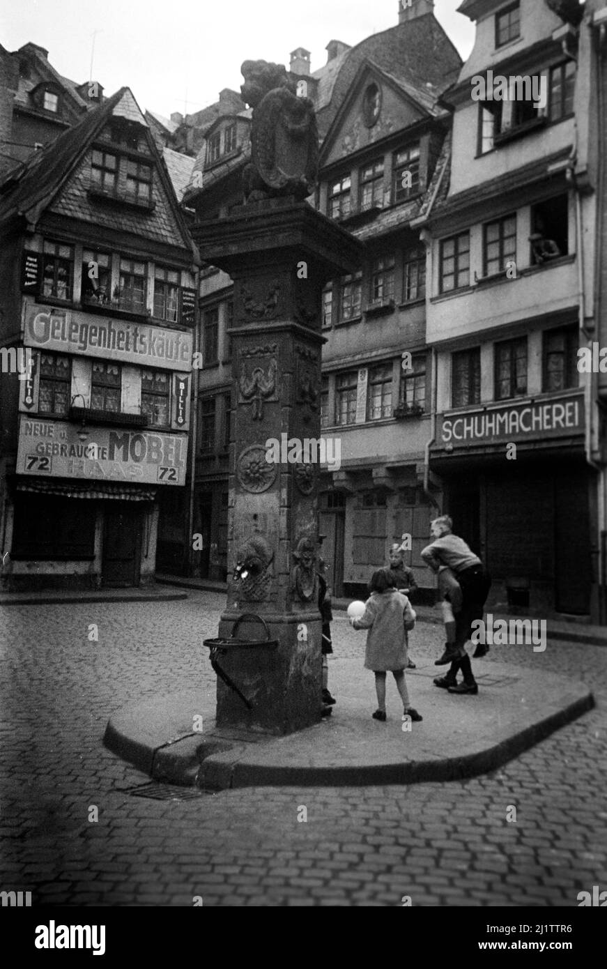 Spielende Kinder, späte 1930er Jahre. Bambini in gioco, fine 1930s. Foto Stock