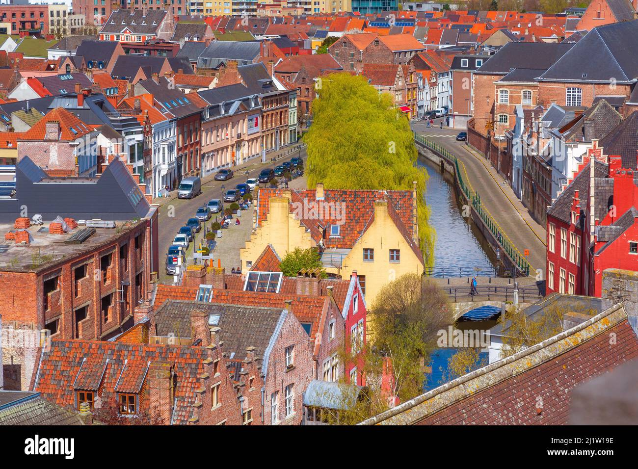 Gand, Belgio - 12 aprile 2016: Vista panoramica aerea della storica città della provincia di Gand delle Fiandre Orientali Foto Stock