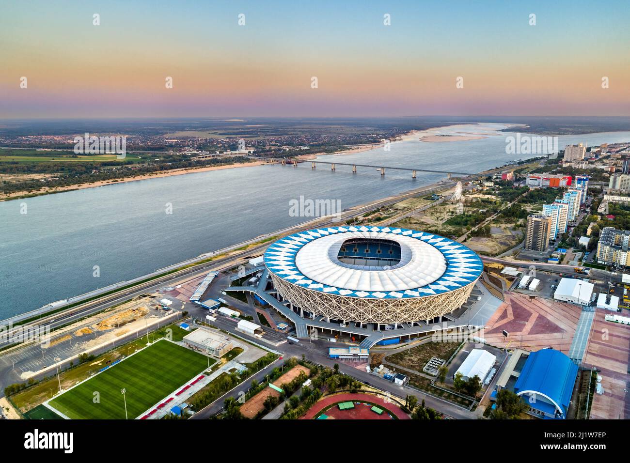 Volgograd Arena su una riva del fiume Volga. Russia Foto Stock