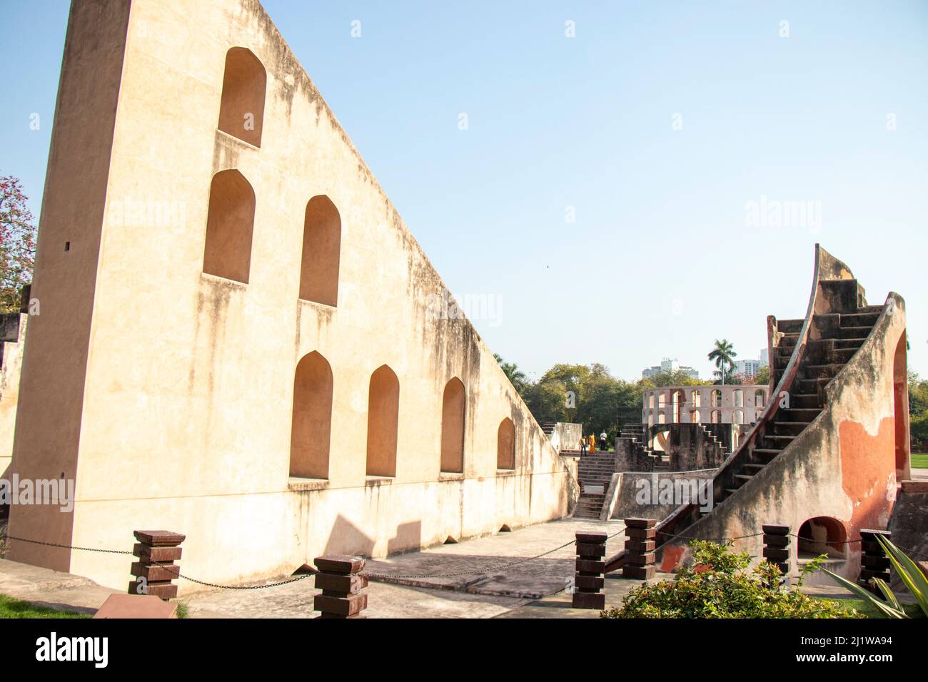 Jantar Mantar Antica architettura, Nuova Delhi, India Foto Stock