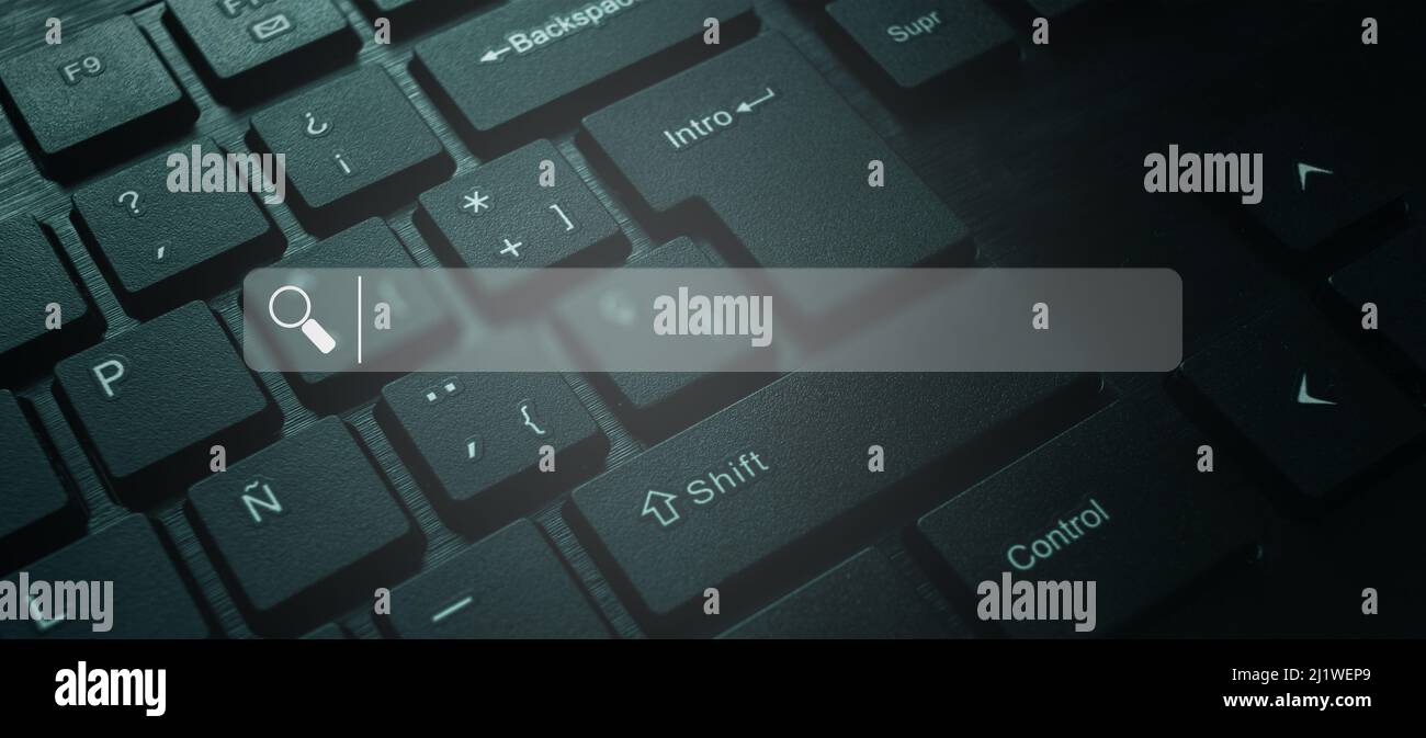 Tastiera con barra di ricerca digitale. Internet delle cose. Concetto di ricerca di informazioni sui dati Internet. Foto Stock