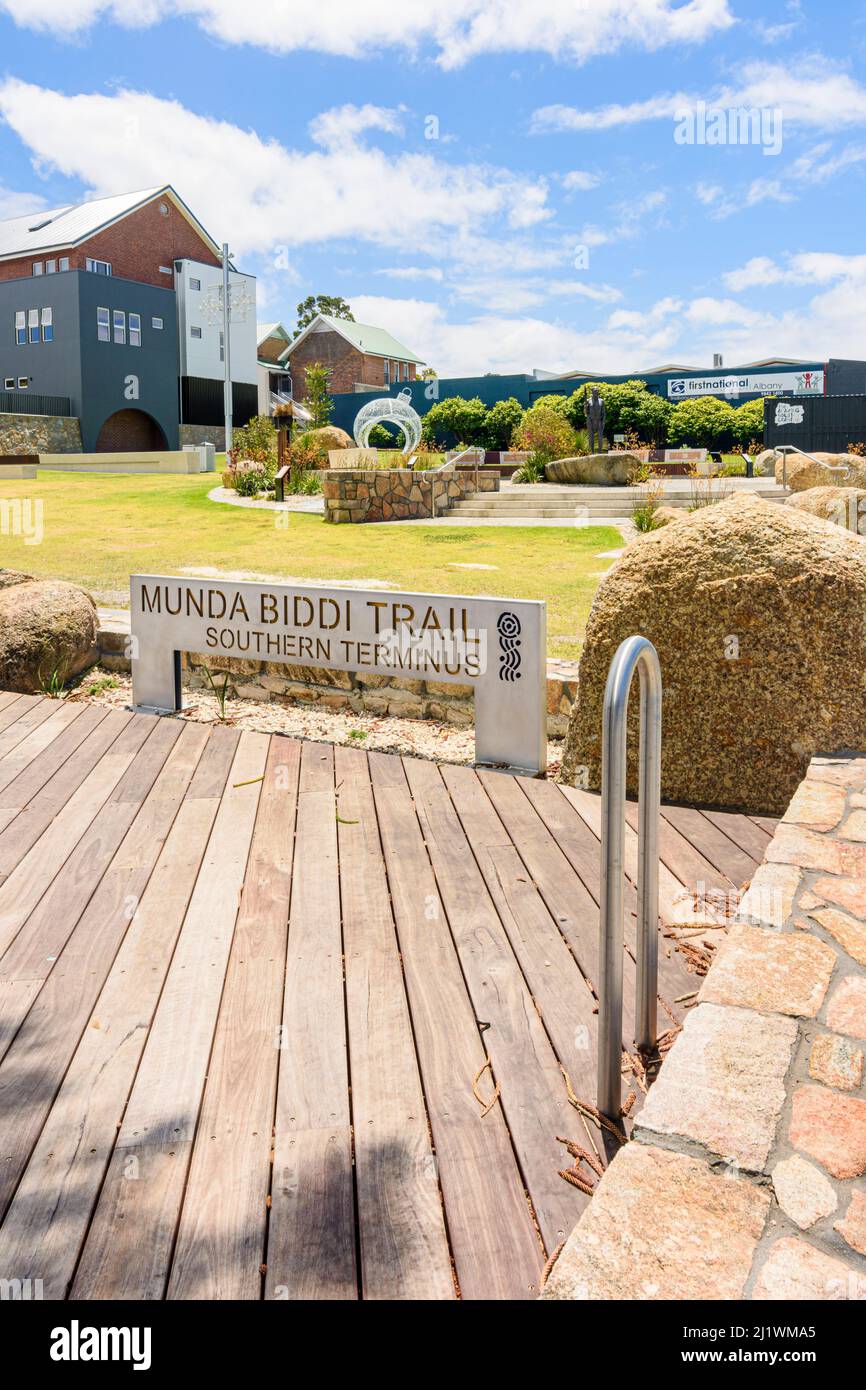 Il capolinea meridionale del sentiero ciclabile fuoristrada di lunga distanza, il Munda Biddi Trail, Albany, Australia Occidentale Foto Stock