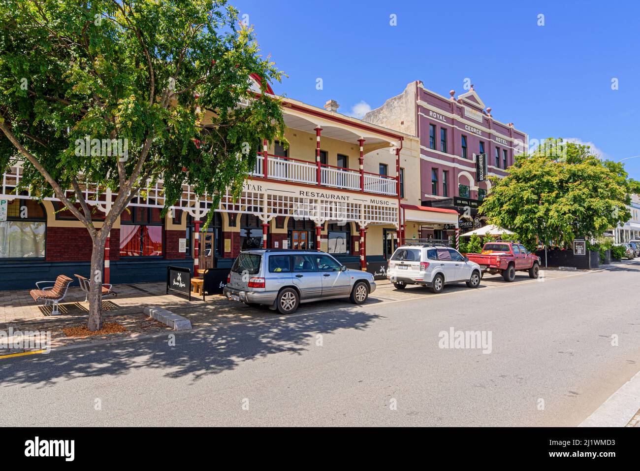 Royal George Hotel e ristoranti lungo lo storico quartiere Stirling Terrace, Albany, Australia Occidentale Foto Stock