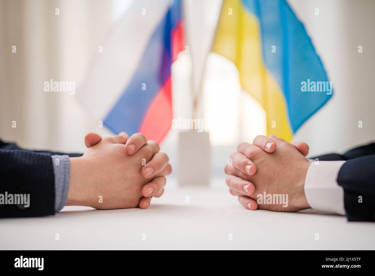 Negoziato diplomatico tra Ruassia e Ucraina, concetto di guerra ucraino. Foto Stock