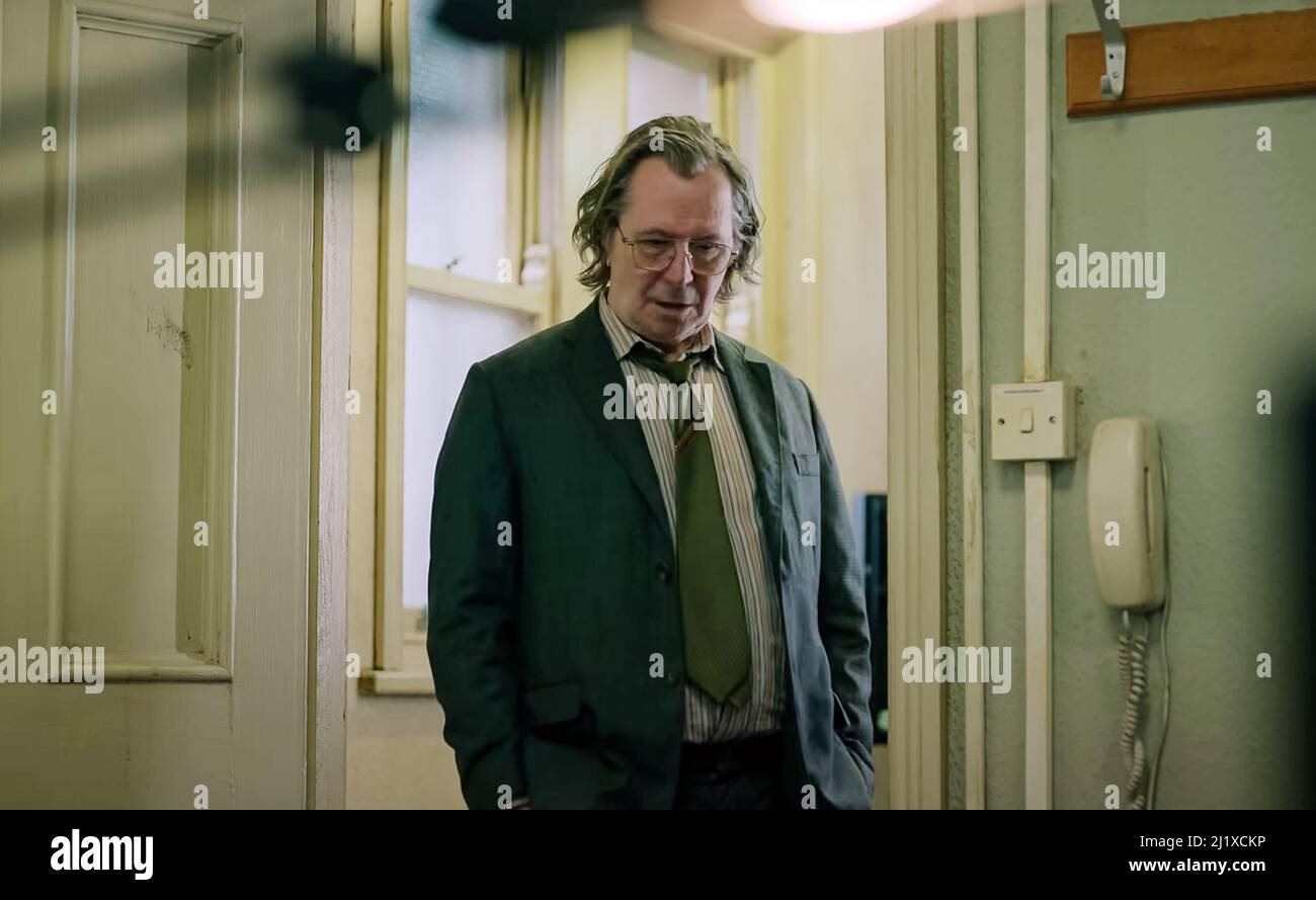 USA. Gary Oldman in una scena dalla (C)Apple TV+ nuova serie : Slow Horses  (2022) Plot: Segue un team di agenti di intelligence britannici che servono  in un reparto di terra di