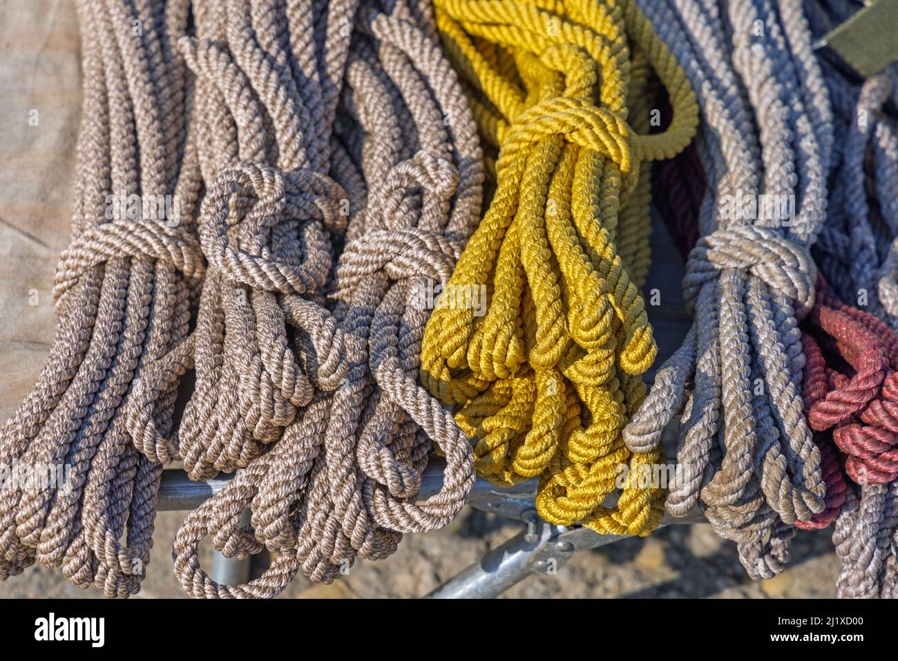 Mazzo di corde spesse filati fibre corde Foto Stock