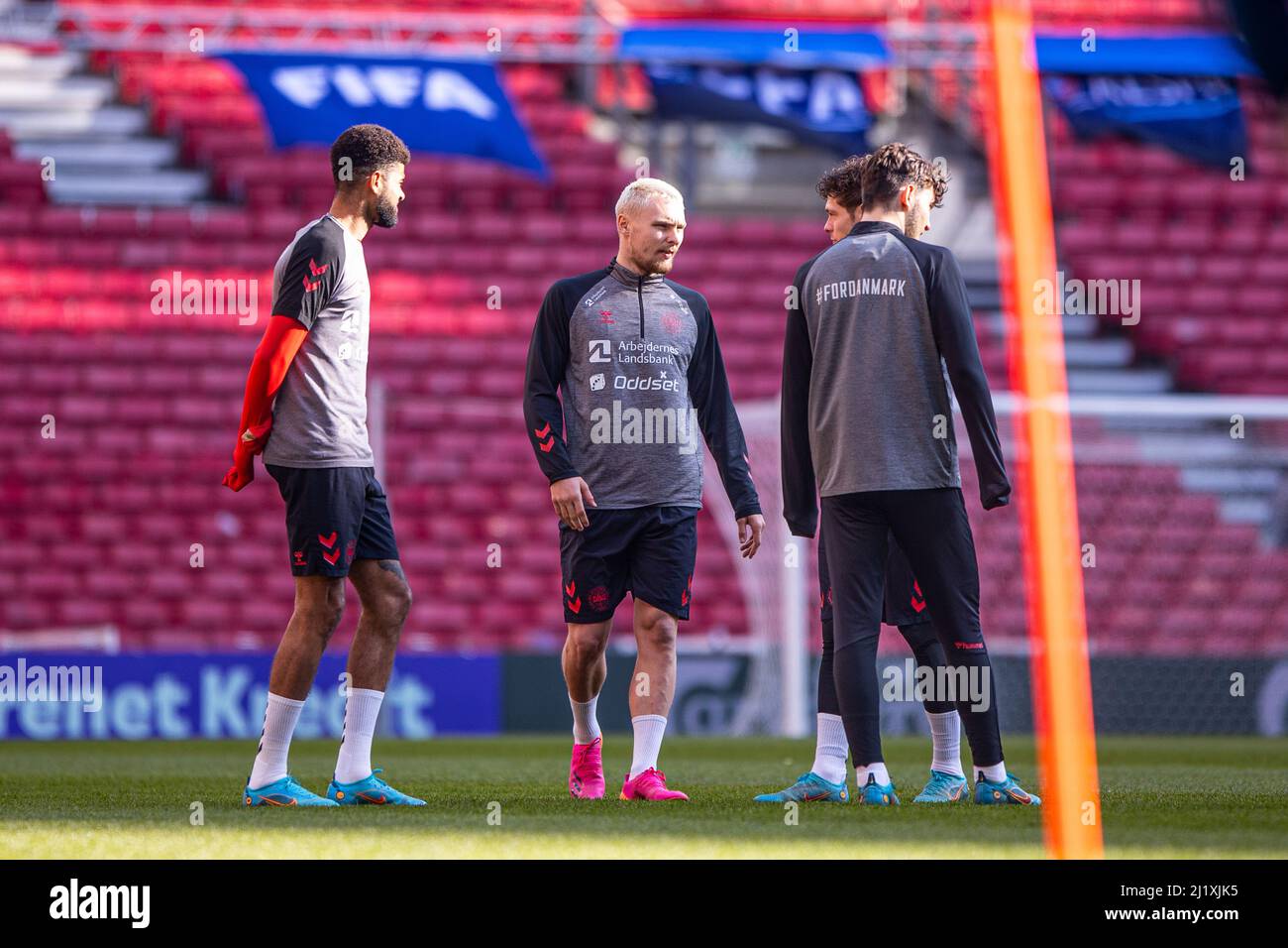 Copenaghen, Danimarca. 28th Mar 2022. Victor Nelsson di Danimarca ha visto durante una sessione di allenamento in vista del calcio amichevole tra Danimarca e Serbia al Parken di Copenaghen. (Photo Credit: Gonzales Photo/Alamy Live News Foto Stock