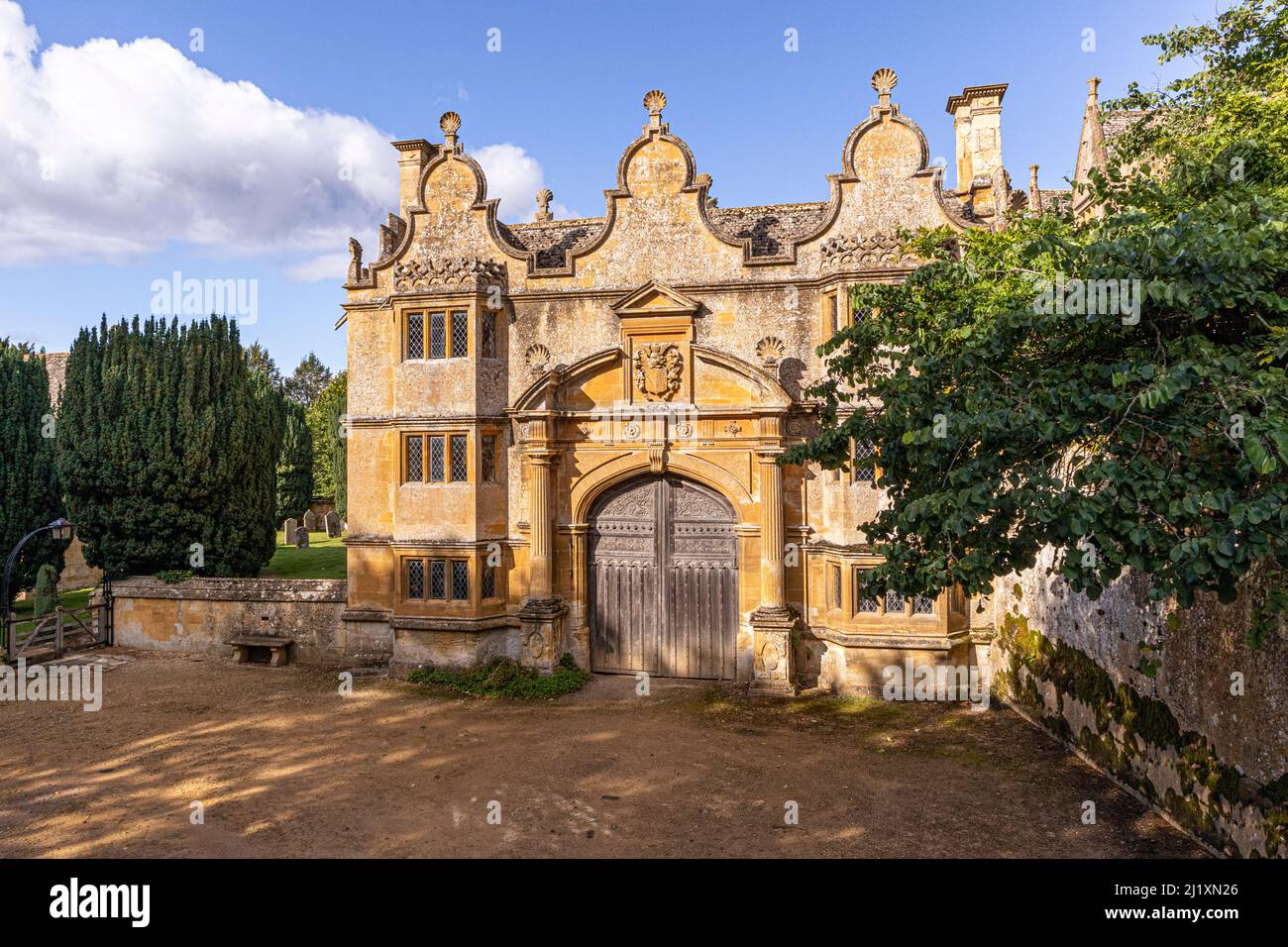 Il Jacobean Cotswold gatehouse in pietra a Stanway House, Stanway, Gloucestershire, Inghilterra Regno Unito Foto Stock