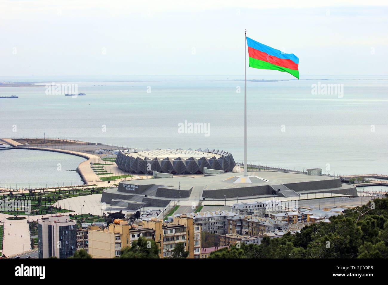 Baku. Azerbaigian. 05.16.2017 anni. Piazza della bandiera sul viale Caspio. Foto Stock