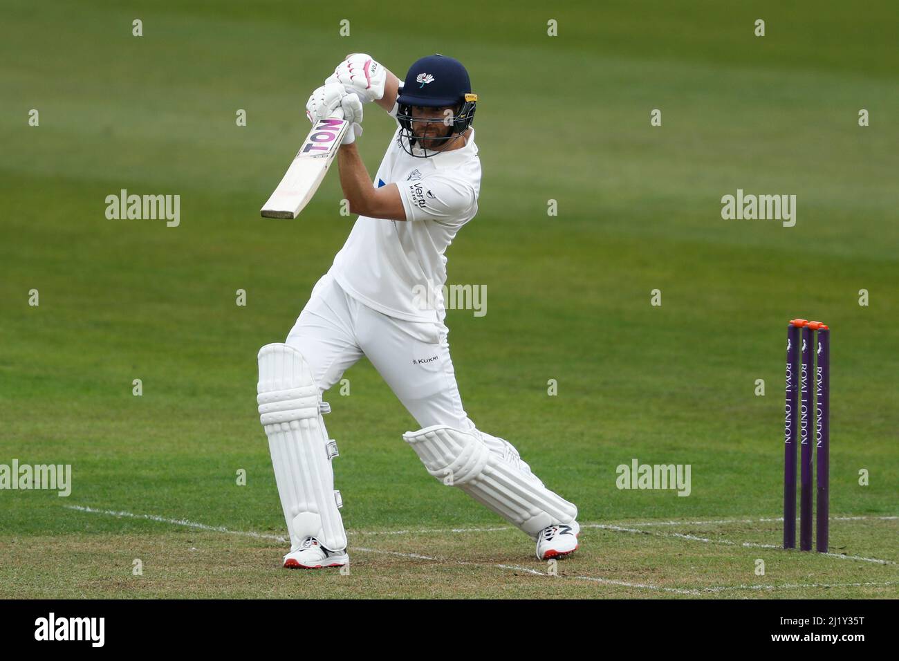 CHESTER LE STREET, REGNO UNITO. MAR 28th David Malan dello Yorkshire si è impresso durante la partita amichevole tra Durham e Yorkshire a Emirates Riverside, Chester le Street lunedì 28th marzo 2022. (Credit: Will Matthews | MI News) Credit: MI News & Sport /Alamy Live News Foto Stock