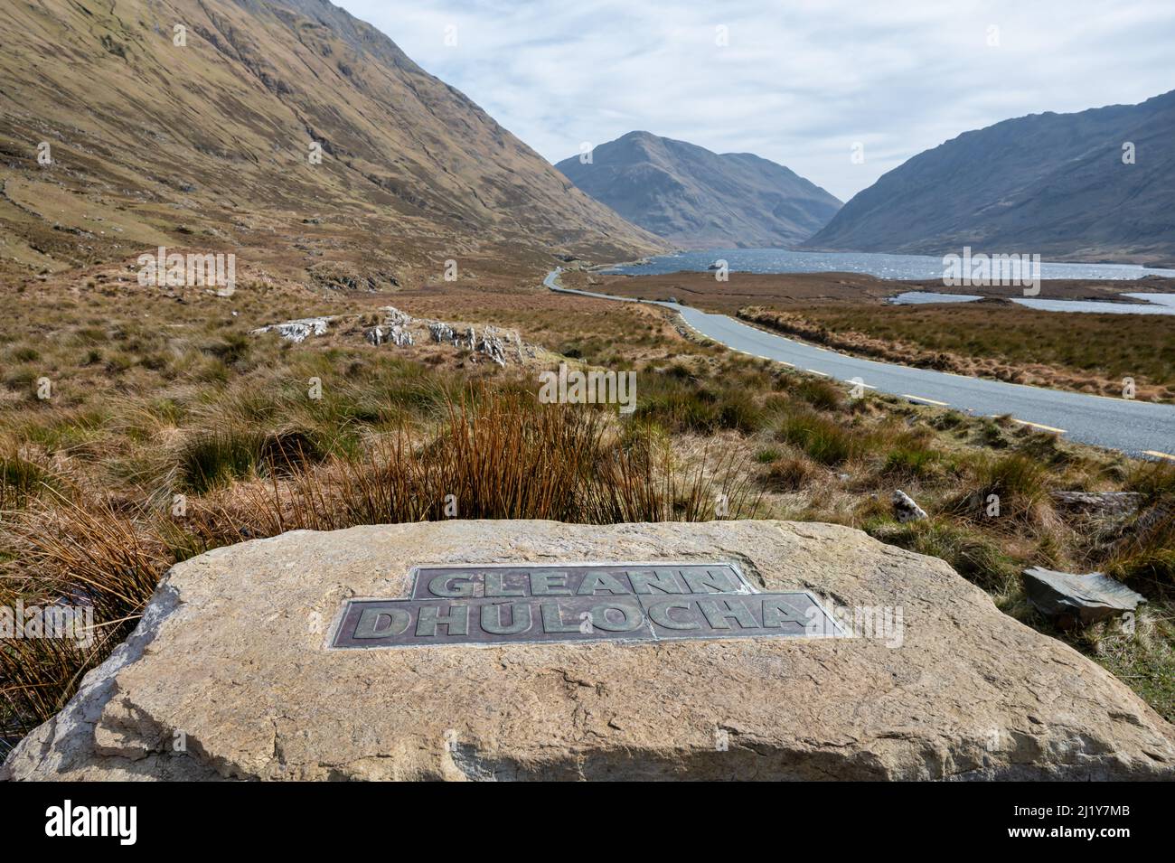 Doolough Valley, Irlanda - 19 marzo 2022: Il memoriale della Doolough Valley 1849 tragedia della carestia irlandese sulle montagne della contea di Mayo Foto Stock