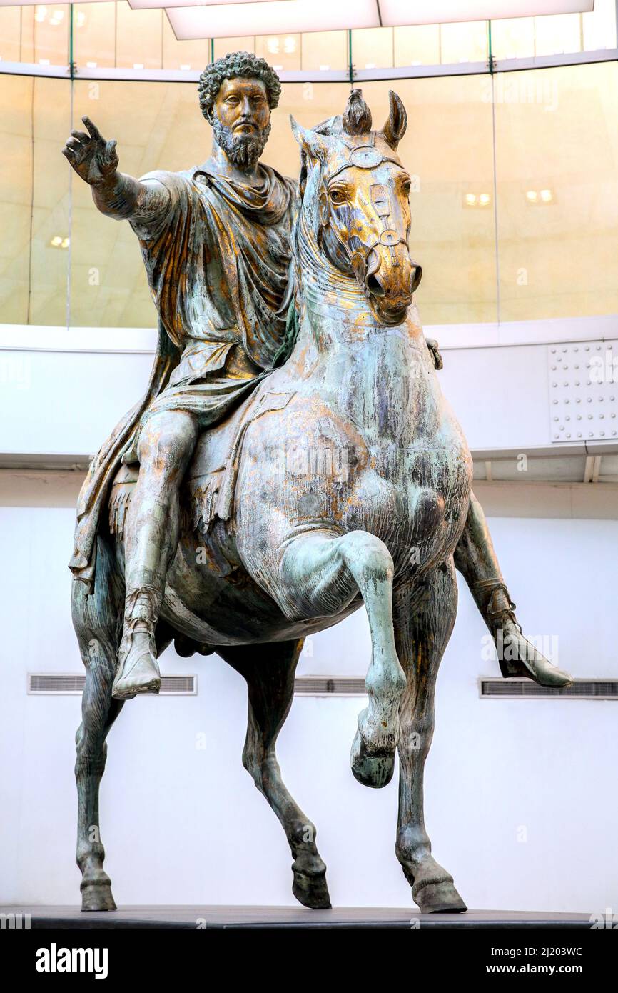 Italia. Roma. Statua equestre di Marco Aurelio in piedi nel Museo Palazzo dei Conservatori di Roma. Foto Stock