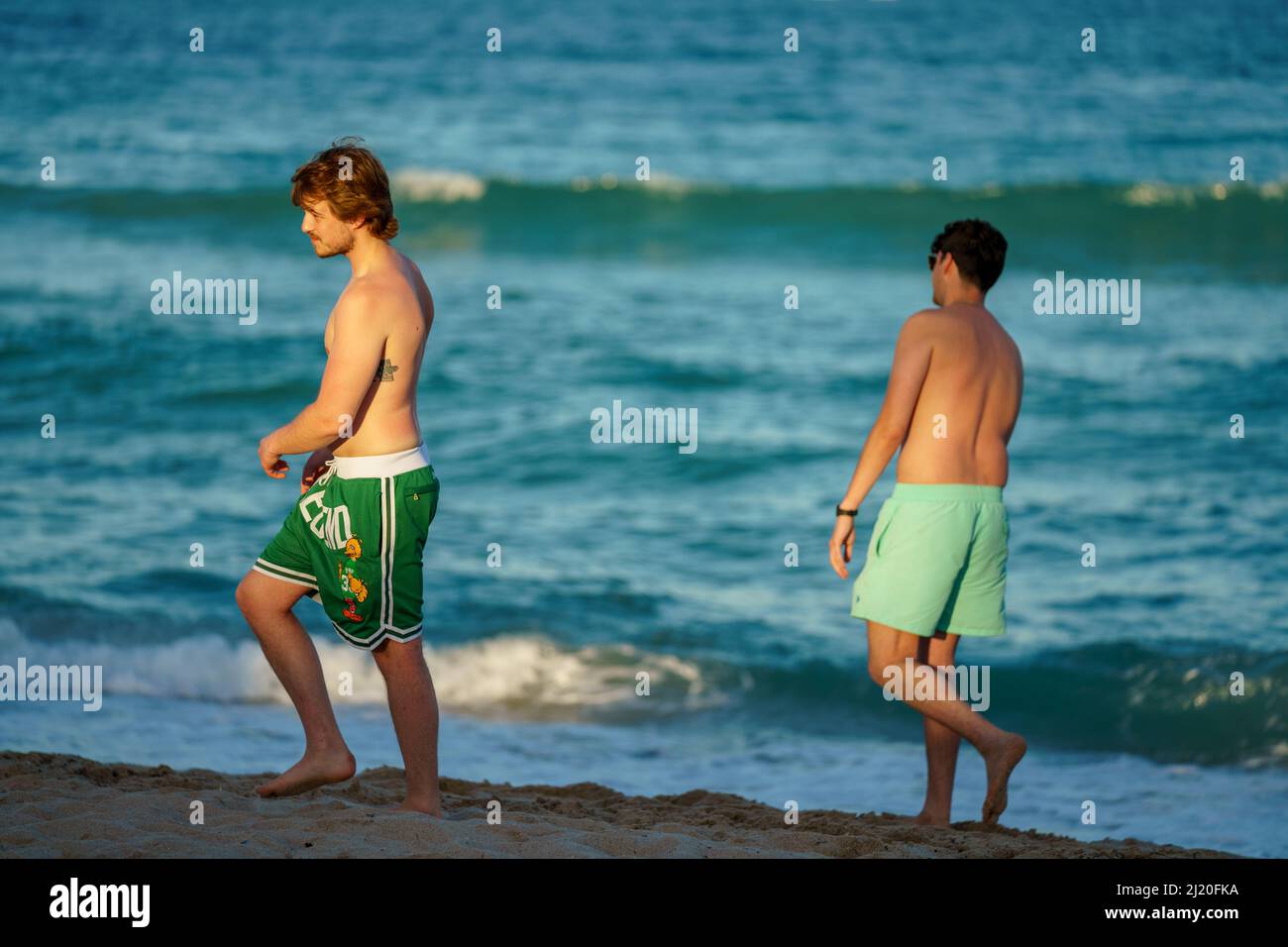 Fort Lauderdale, FL, USA - 27 marzo 2022: Giovani uomini su Fort Lauderdale Florida Spring Break Foto Stock