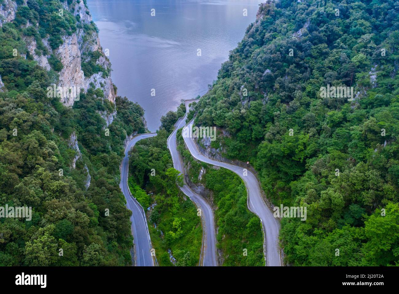 Veduta della strada della Forra, Tremosine, Lago di Garda, Lombardia, Italia, Europa Foto Stock