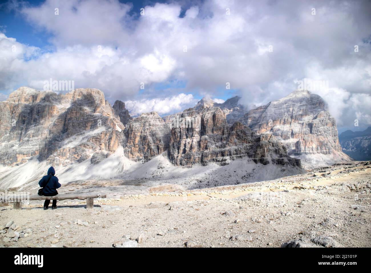 Vista sul gruppo montuoso delle Dolomiti di Tofane Sito Patrimonio Mondiale dell'Umanità dell'UNESCO in Italia Foto Stock