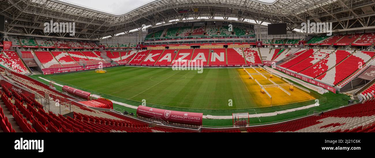 Kazan, Russia. 2022 marzo 28. Stadio AK Bars Arena o Kazan Arena. Vista sul campo da calcio dello stadio. Stadio con 45 000 posti a sedere. Vista panoramica Foto Stock