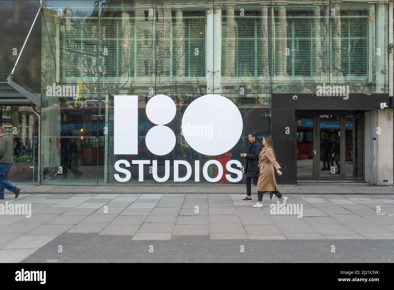 180 Studios è una rete di spazi di produzione ed esposizione che supporta i talenti emergenti e fornisce una piattaforma per la crescita creativa Foto Stock