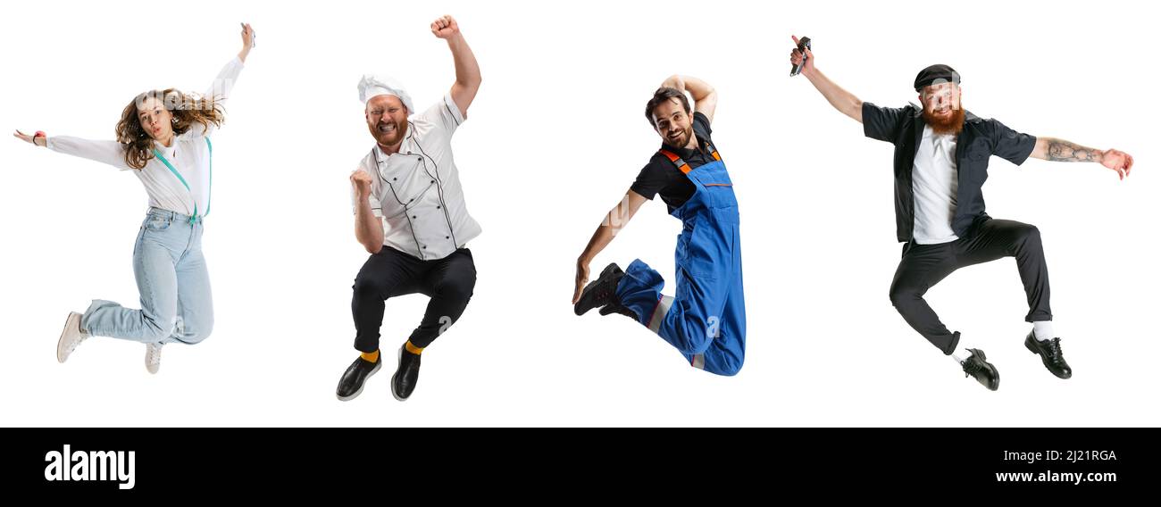 Collage. Gente allegra in immagine di seamstress, chef, meccanico e barbiere salto, in posa isolato su sfondo bianco Foto Stock