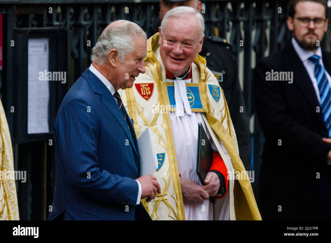 Abbazia di Westminster, Londra, Regno Unito. 29th marzo 2022.HRH Principe Carlo, Principe di Galles, Duca di Cornovaglia, partenza all'Abbazia di Westminster dopo il servizio del Ringraziamento per la vita di HRH il Principe Filippo, Duca di Edimburgo, morto al Castello di Windsor l'anno scorso. Amanda Rose/Alamy Live News Foto Stock