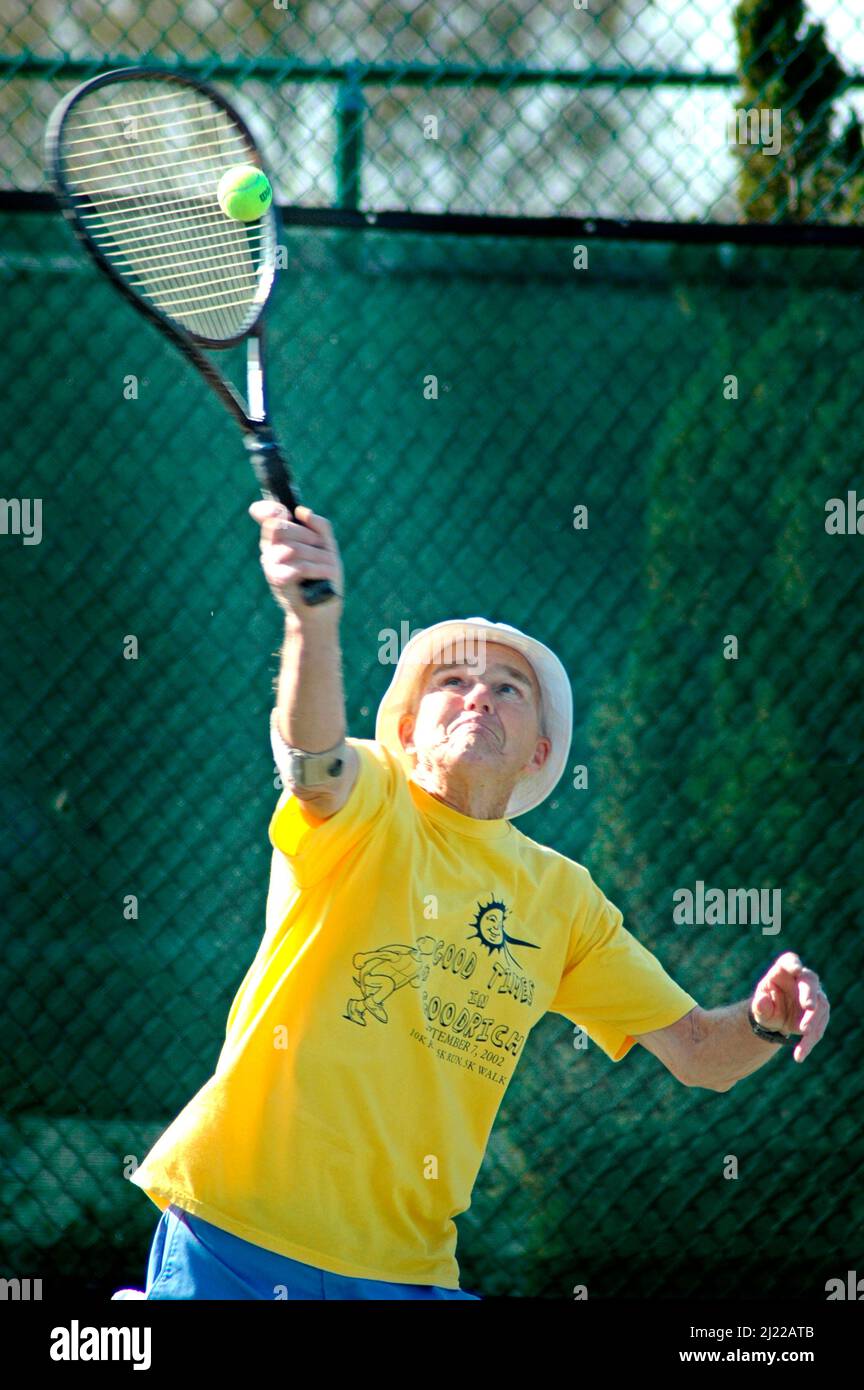 Senior i giocatori di tennis Foto Stock