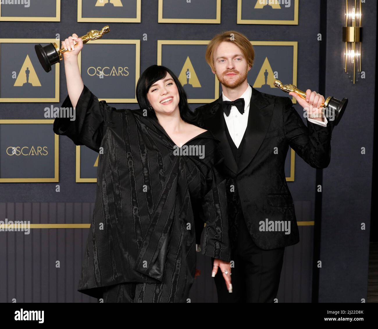 Los Angeles, Stati Uniti. 27th Mar 2022. Billie Eilish, Finneas o'Connell ai 94th Academy Awards al Dolby Theatre il 27 marzo 2022 a Los Angeles, CA (Photo by Katrina Jordan/Sipa USA) Credit: Sipa USA/Alamy Live News Foto Stock