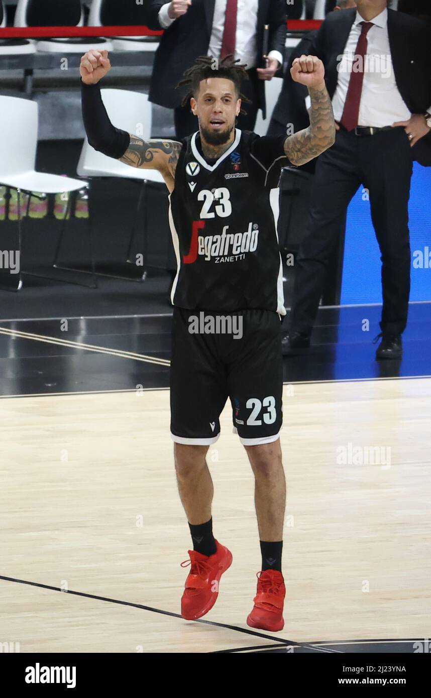 29 marzo 2022, Bologna, Italia: Daniel Hackett (Segafredo Virtus Bologna)  si esalta alla fine della partita durante la partita del torneo di Eurocup  Segafredo Virtus Bologna Vs. BC Gran Canaria all'Arena Segafredo -