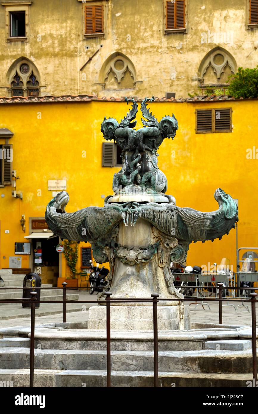 Storica fontana Fontana del Tacca in Piazza Annunziata a Firenze Foto Stock