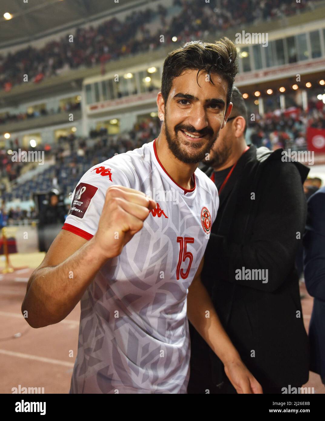 Tunisi, Tunisia. 29th Mar 2022. Il giocatore tunisino Mohamed Ali ben Romdhane festeggia le qualifiche per la Coppa del mondo Qatar 2022 durante la seconda tappa della partita di calcio dei Qualifieri africani della Coppa del mondo Qatar 2022 tra Tunisia e Mali allo stadio olimpico Hamadi Agrebi nella città di Rades. Punteggio finale prima partita; Tunisia 1:0 Mali, seconda partita; Tunisia 0:0 Mali. (Foto di Jdidi Wassim/SOPA Images/Sipa USA) Credit: Sipa USA/Alamy Live News Foto Stock