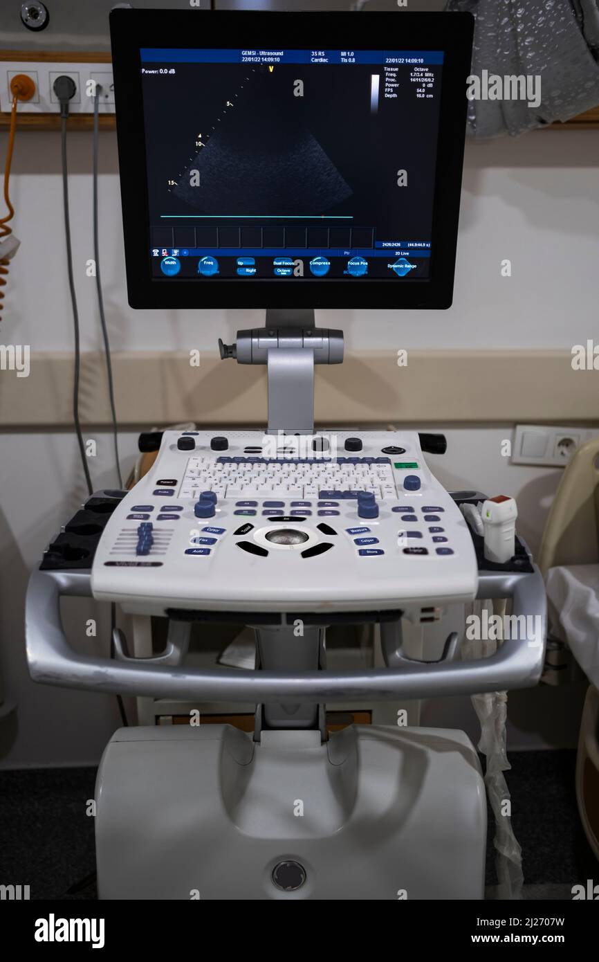 dispositivo di imaging a ultrasuoni. chirurgia cardiovascolare o esame di gravidanza. pannello di controllo e schermo di messa a fuoco selettiva Foto Stock