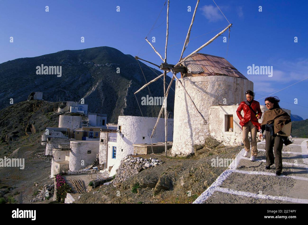 Olymbos, Olimpos, vecchi mulini a vento, isola di Karpathos, Dodecaneso, Grecia, Europa Foto Stock