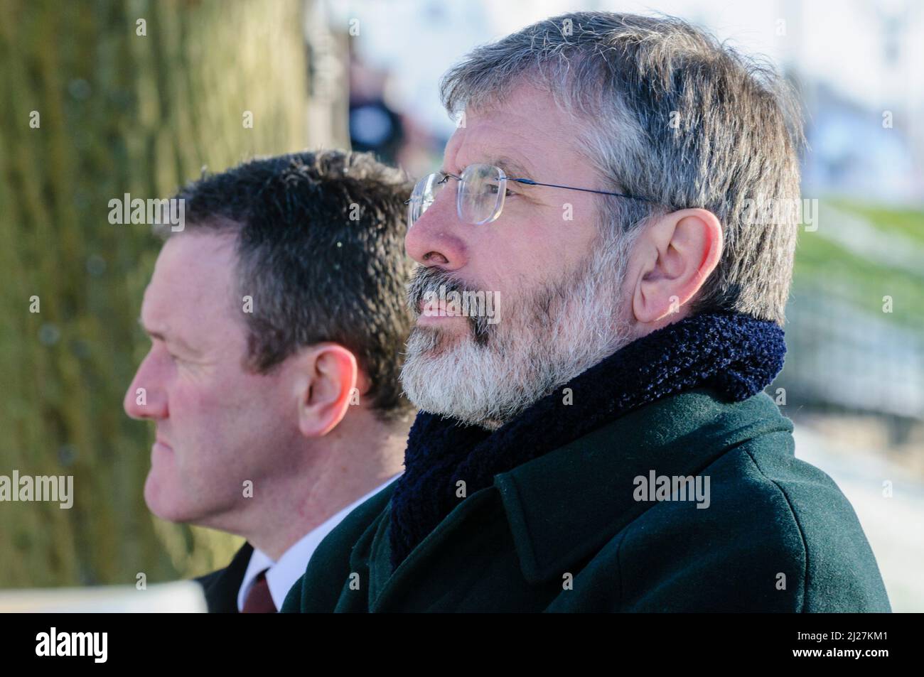 05/10/2010 Armagh. Gerry Adams e Conor Murphy (Sinn Fein) arrivano per i funerali del Cardinale Cahal Daly Foto Stock