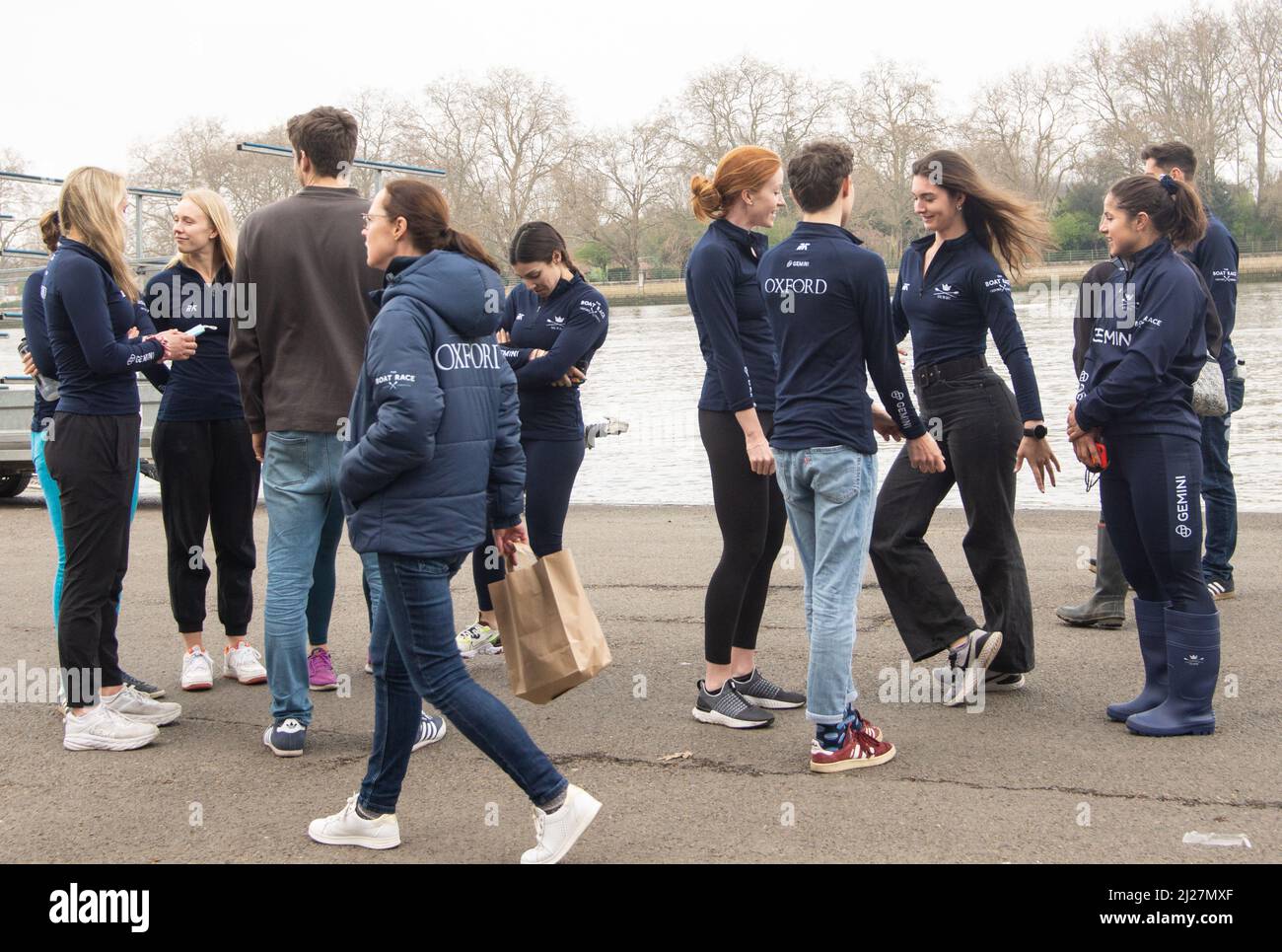 Londra, Regno Unito. 30th Mar 2022. Gli equipaggi di Oxford & Cambridge incontrano la stampa al London Rowing Club su Putney Embankment. Gli equipaggi maschili e femminili per la gara di barche di domenica hanno partecipato a un evento stampa Meet the. Credit: Peter Hogan/Alamy Live News Foto Stock