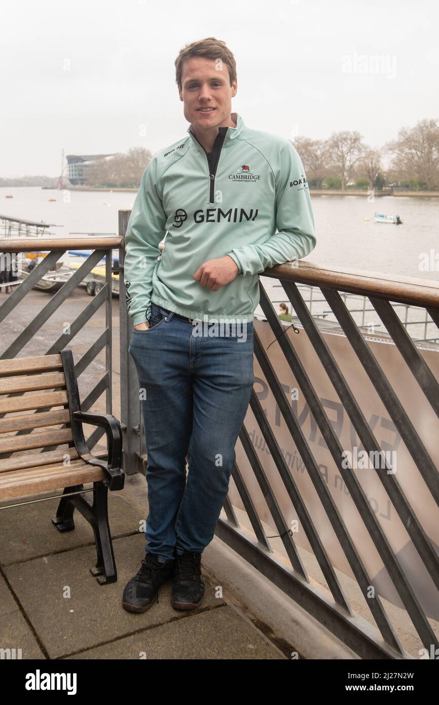 Londra, Regno Unito. 30th Mar 2022. Gli equipaggi di Ollie Parish.Oxford & Cambridge incontrano la stampa al London Rowing Club su Putney Embankment. Gli equipaggi maschili e femminili per la gara di barche di domenica hanno partecipato a un evento stampa Meet the. Credit: Peter Hogan/Alamy Live News Foto Stock