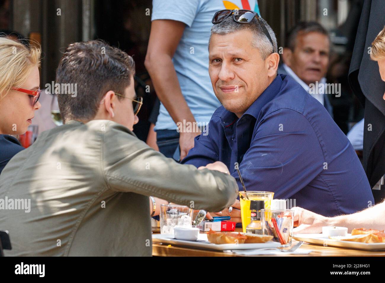 2015-06-27 14:12:30 NLD/Amsterdam/20150627 -Martin Kok op het terras, netherlands out - belgium out Credit: ANP/Alamy Live News Foto Stock