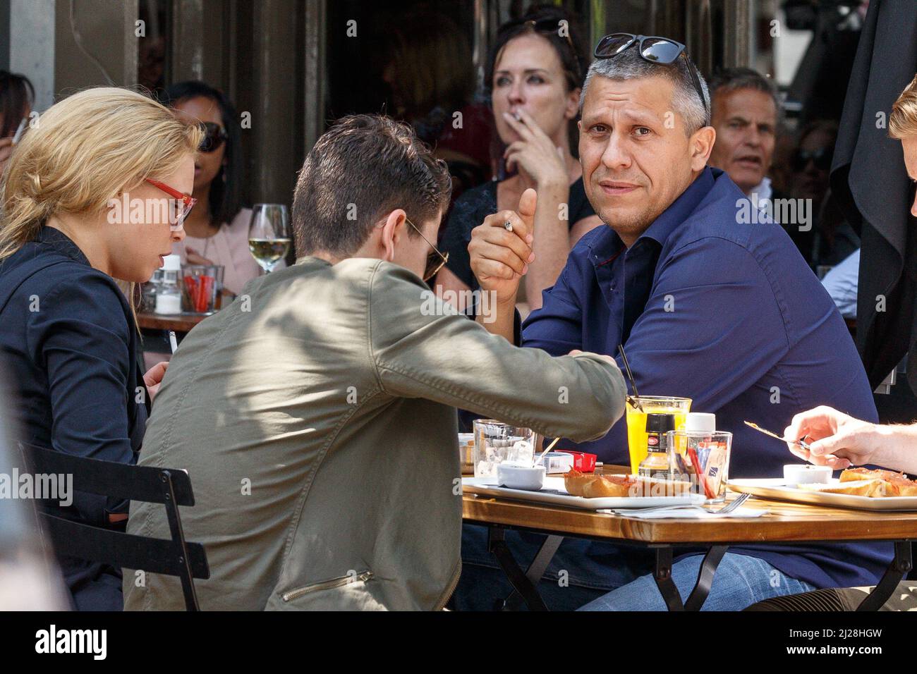 2015-06-27 14:12:28 NLD/Amsterdam/20150627 -Martin Kok op het terras, netherlands out - belgium out Credit: ANP/Alamy Live News Foto Stock