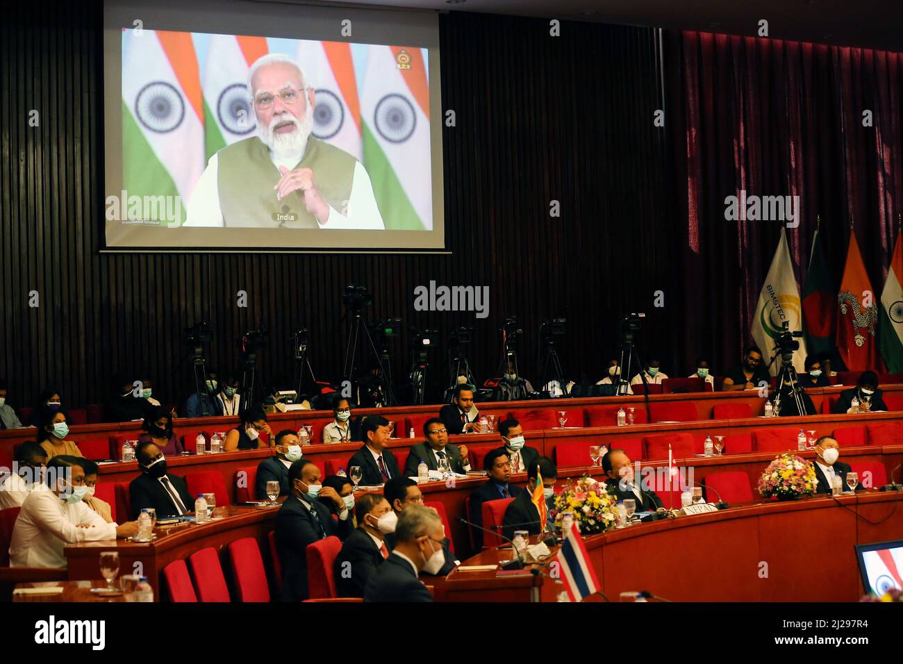Colombo. 30th Mar 2022. Il primo ministro indiano Narendra modi partecipa virtualmente al vertice 5th dell'iniziativa Bay of Bengala per la cooperazione tecnica ed economica multisegretario (BIMSTEC), ospitato dallo Sri Lanka il 30 marzo 2022. Il vertice BIMSTEC del 5th si è svolto dallo Sri Lanka dal lunedì al mercoledì. Credit: Ajith Perera/Xinhua/Alamy Live News Foto Stock