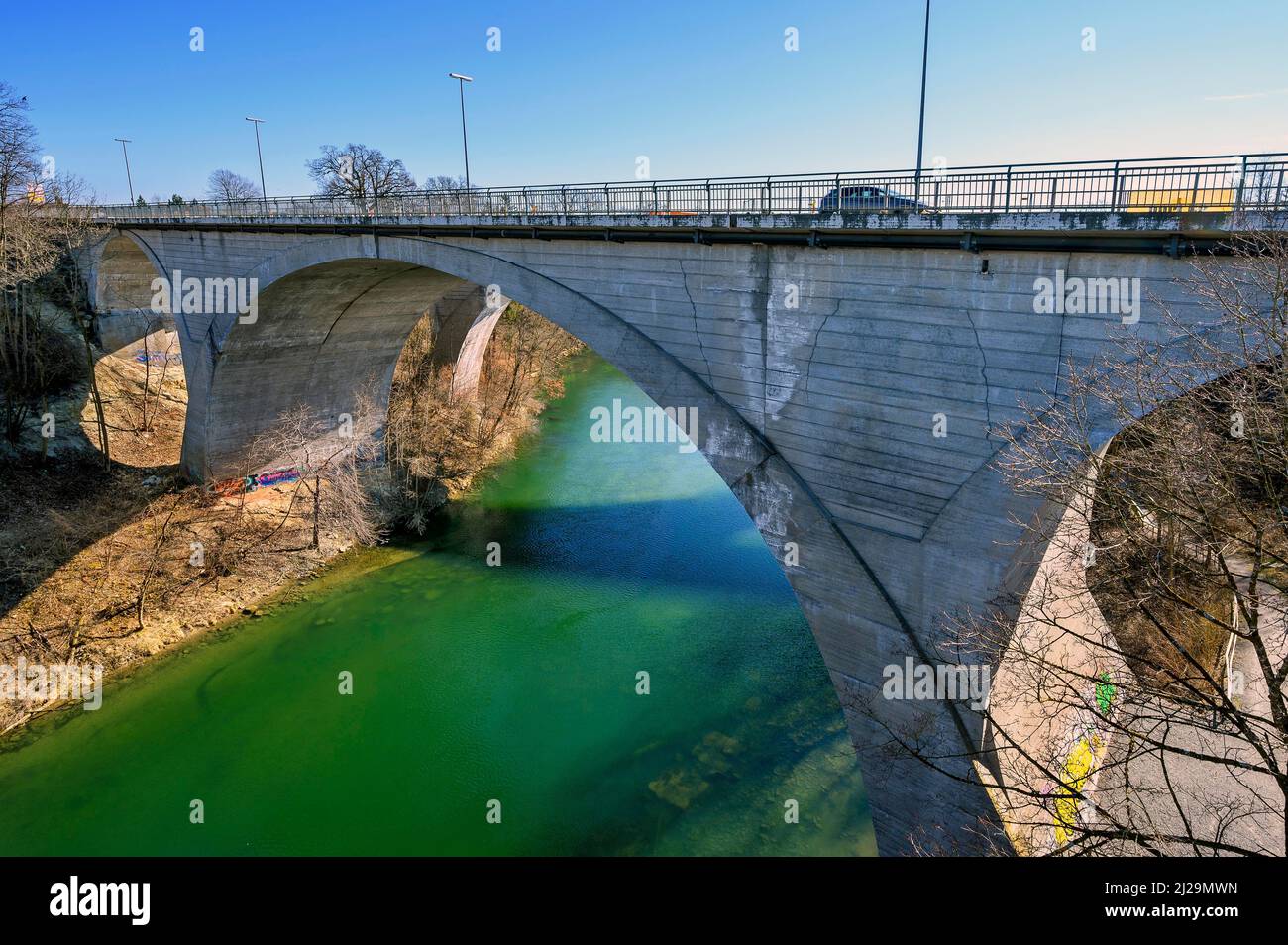 I ponti Upper Iller, i più grandi ponti in cemento stampato al mondo. Kempten, Allgaeu, Baviera, Germania Foto Stock