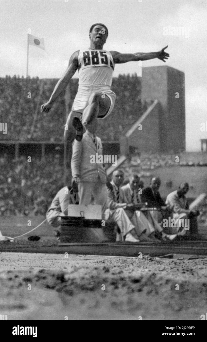 Salto lungo al decathlon, Erwin Huber, Germania salta Foto Stock