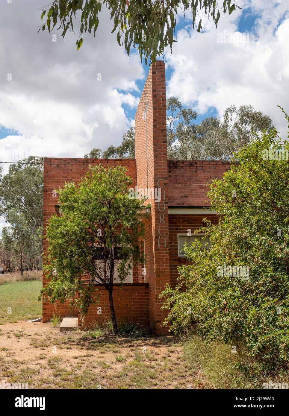 Questa ex chiesa uniting di Delungra è ora di proprietà privata Foto Stock