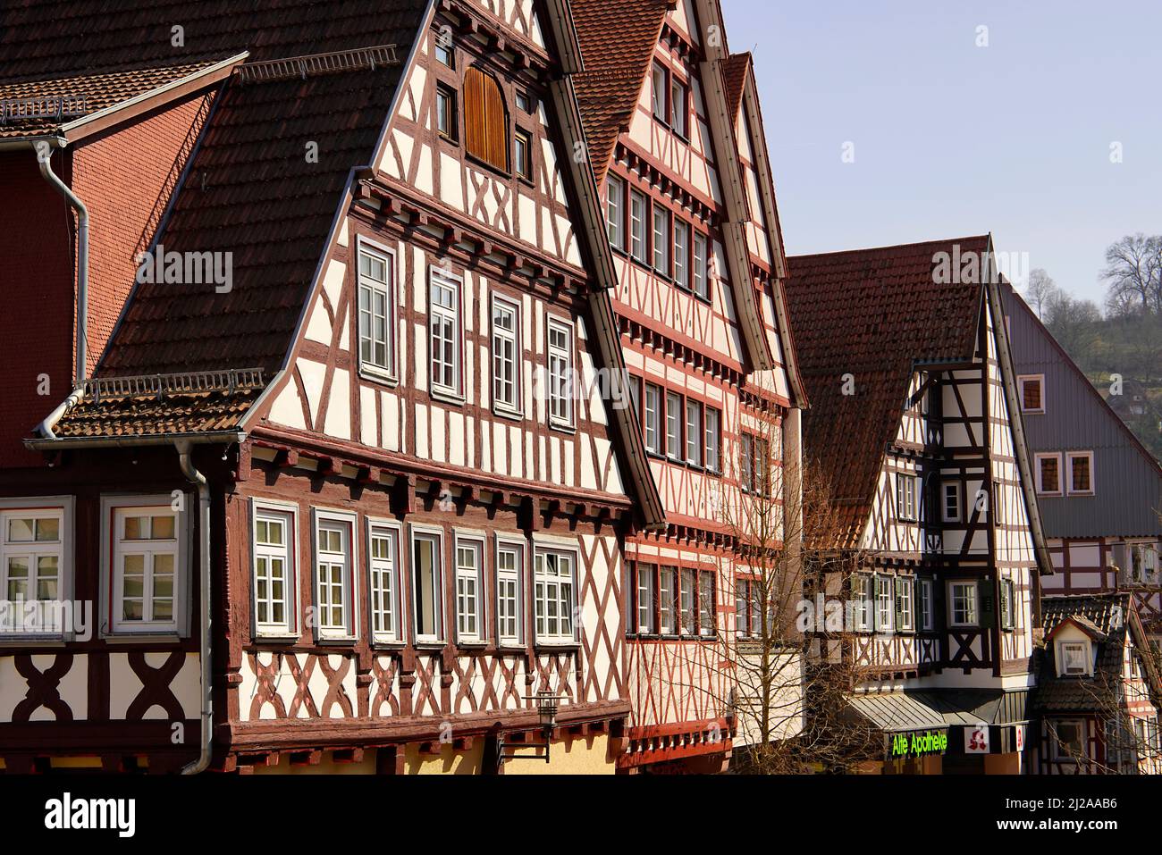 Calw è una città situata nel centro di Baden-Württemberg, nel sud della Germania, capitale e la più grande città del distretto di Calw. Si trova nel Nord Foto Stock