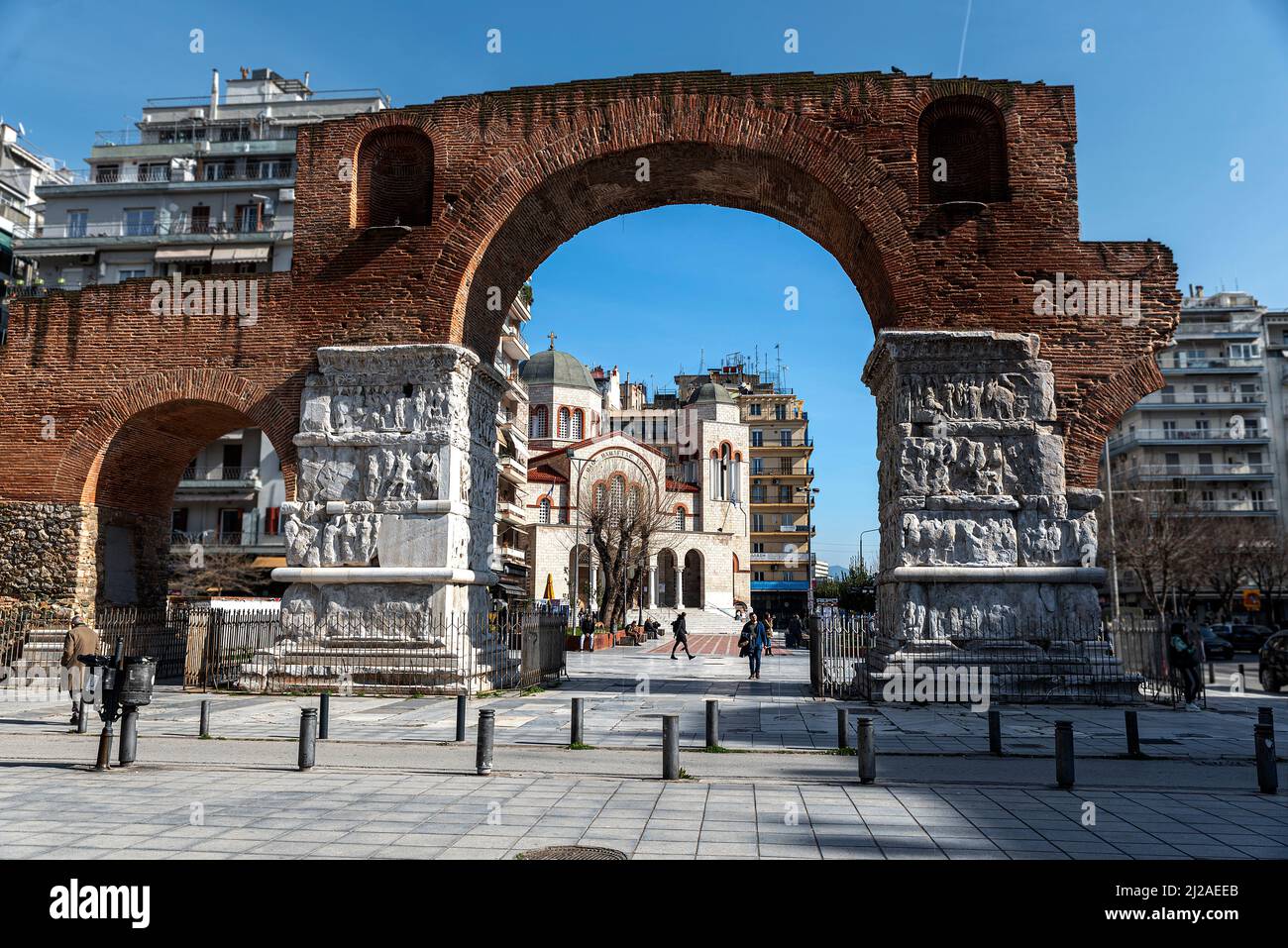 03,15,2022,l'Arco di Galerius si trova a Salonicco, Grecia. L'edificio storico nel centro della città si chiama Kamara, l'EMPI romano Foto Stock