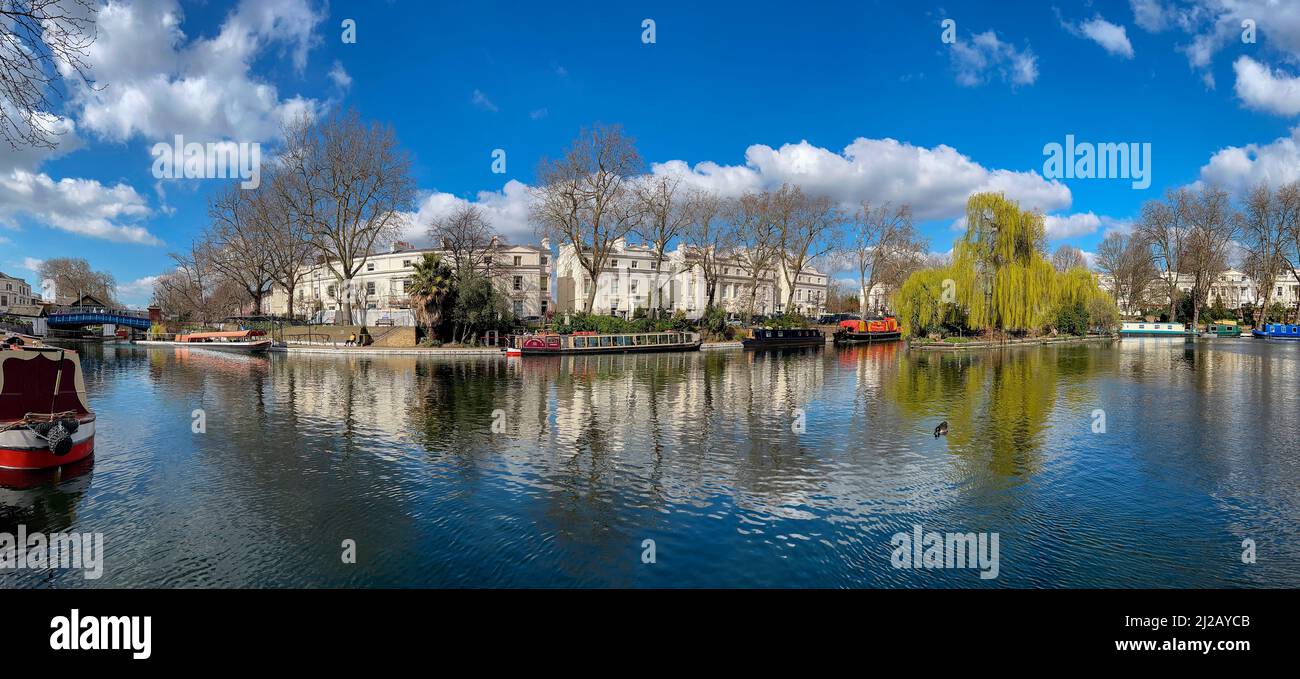 Vista panoramica del Canal Grande Union nella zona di Little Venice nel centro di Londra, Regno Unito. Foto Stock