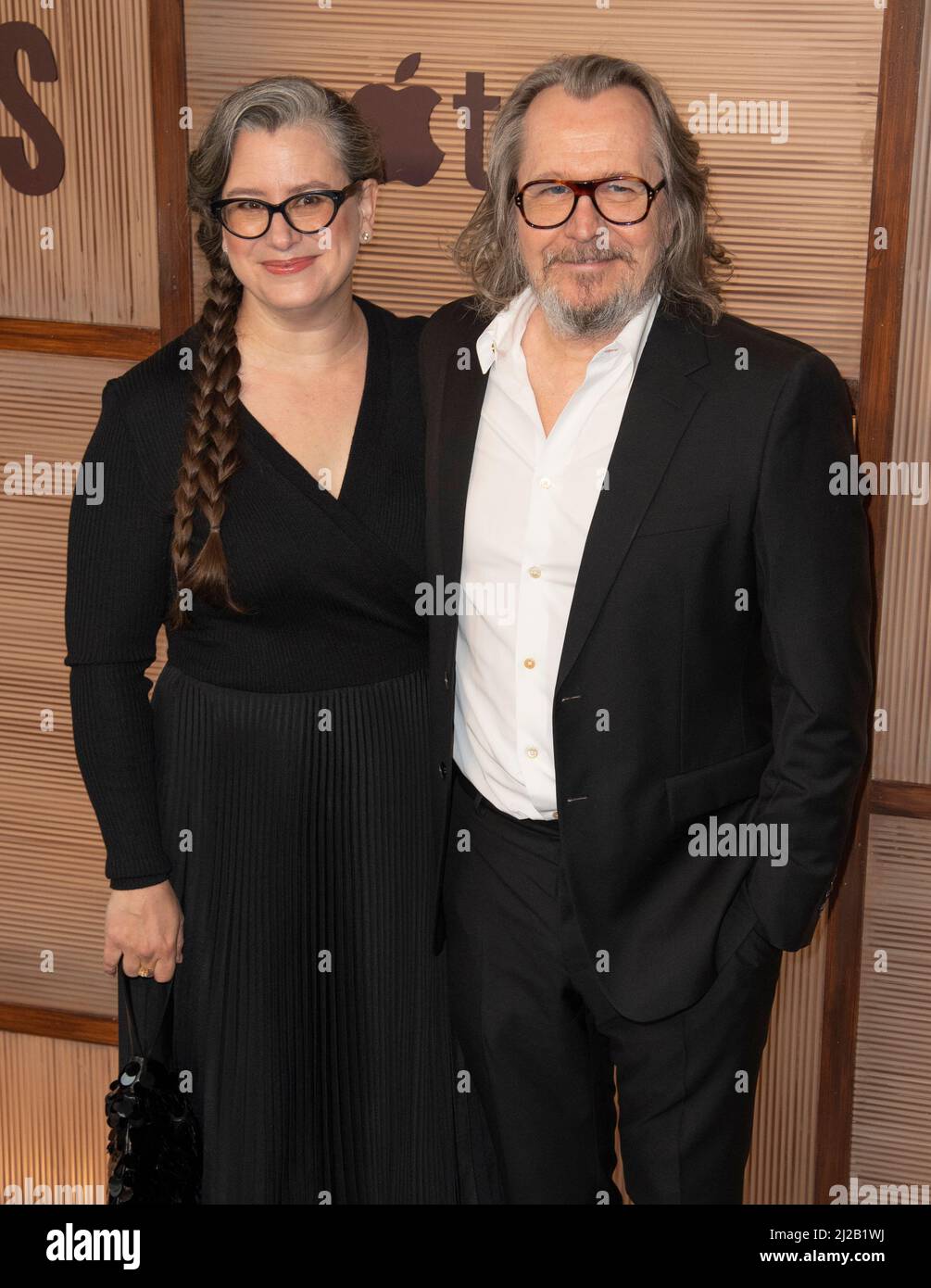 Gisele Schmidt e Gary Oldman presento la prima britannica “Slow Horses” al Regent Street Cinema il 30 marzo 2022 a Londra, Inghilterra Foto Stock