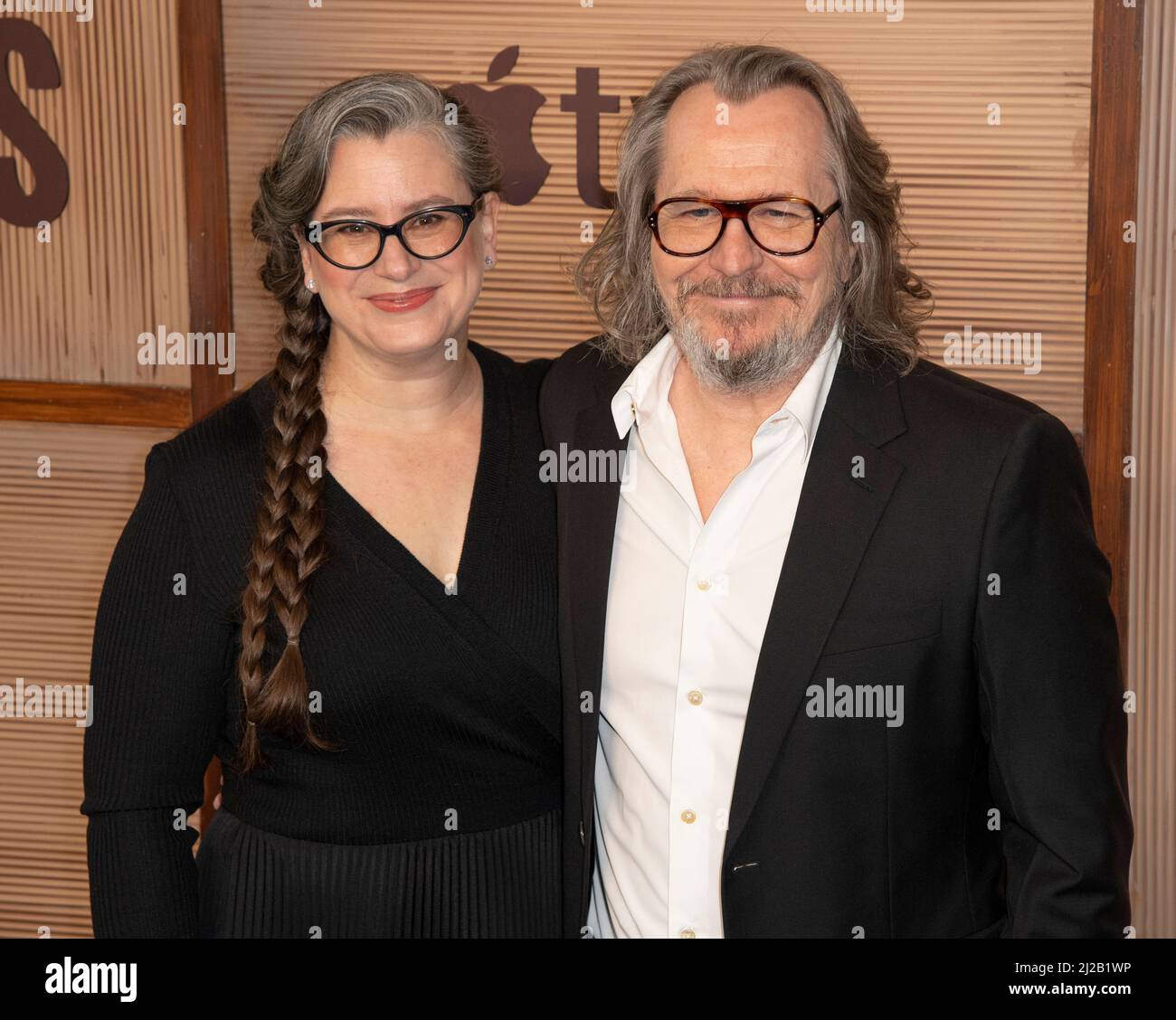 Gisele Schmidt e Gary Oldman presento la prima britannica “Slow Horses” al Regent Street Cinema il 30 marzo 2022 a Londra, Inghilterra Foto Stock