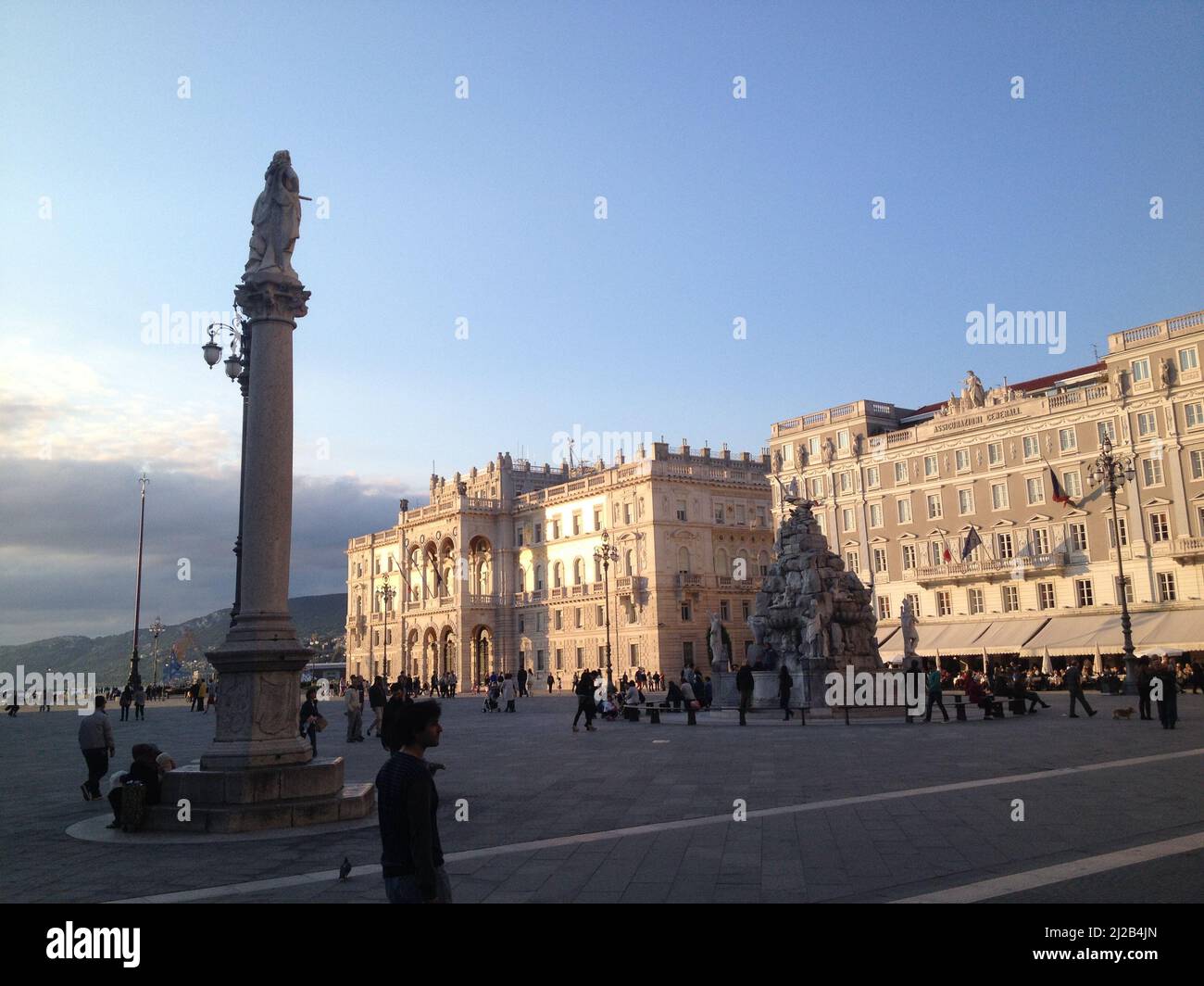 Porto di Trieste in Italia durante l'estate Foto Stock