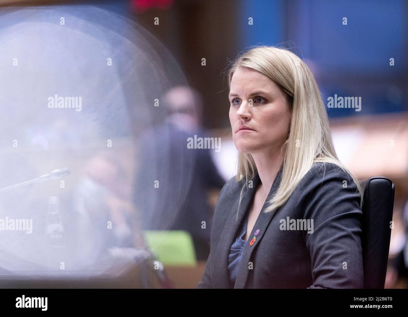 Belgio, Bruxelles, 8 novembre 2021: Frances Haugen, ingegnere americano dei dati e whistleblower che ha rivelato decine di migliaia di interni di Facebook d Foto Stock