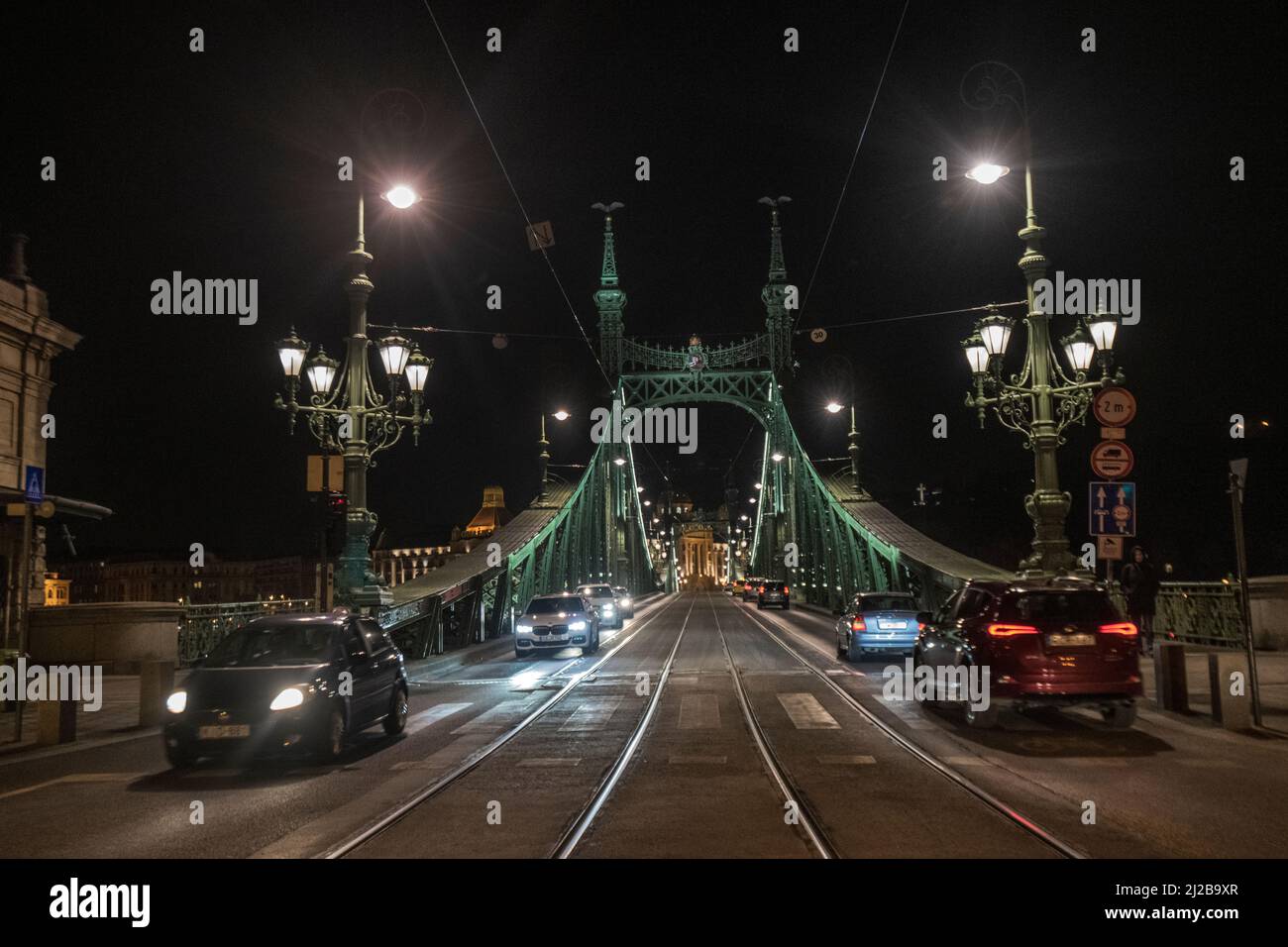 Liberty Bridge di notte, Budapest, Ungheria Foto Stock