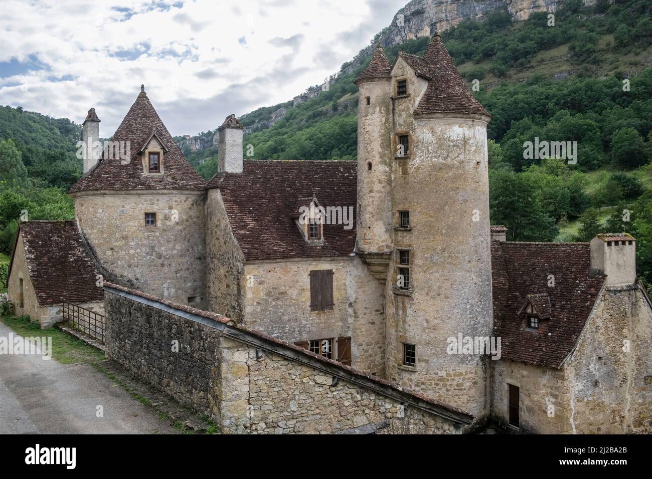 Autoire (Francia meridionale): Castello di Limargue. Villaggio assegnato l'etichetta ÒLes più beaux Villages de FranceÓ (i villaggi più belli in Francia) Foto Stock